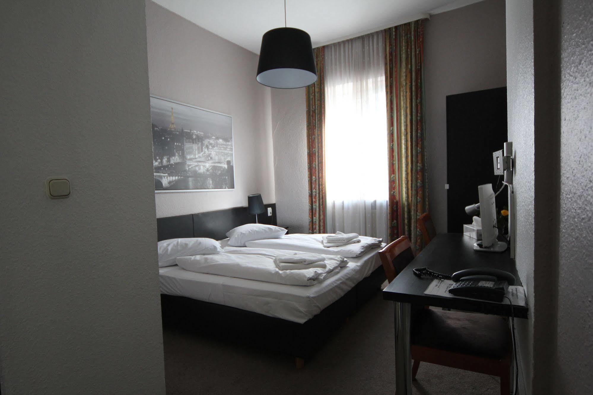 Carlton Hotel Frankfurt nad Mohanem Exteriér fotografie