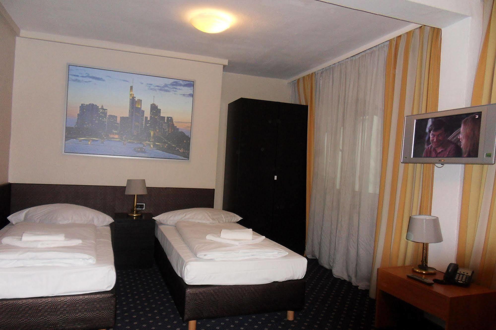 Carlton Hotel Frankfurt nad Mohanem Exteriér fotografie